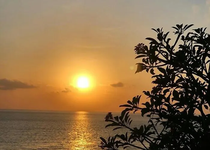 Hotel Ogix Cliff Paradise Semaya